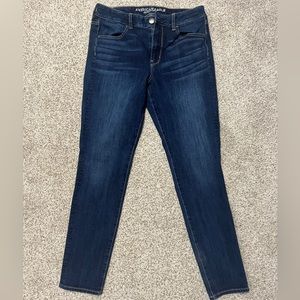 LIKE NEW American Eagle Super Stretch x4 Skinny Jeans